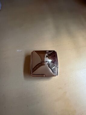 Hourglass Mini Translucent Powder Compact Case